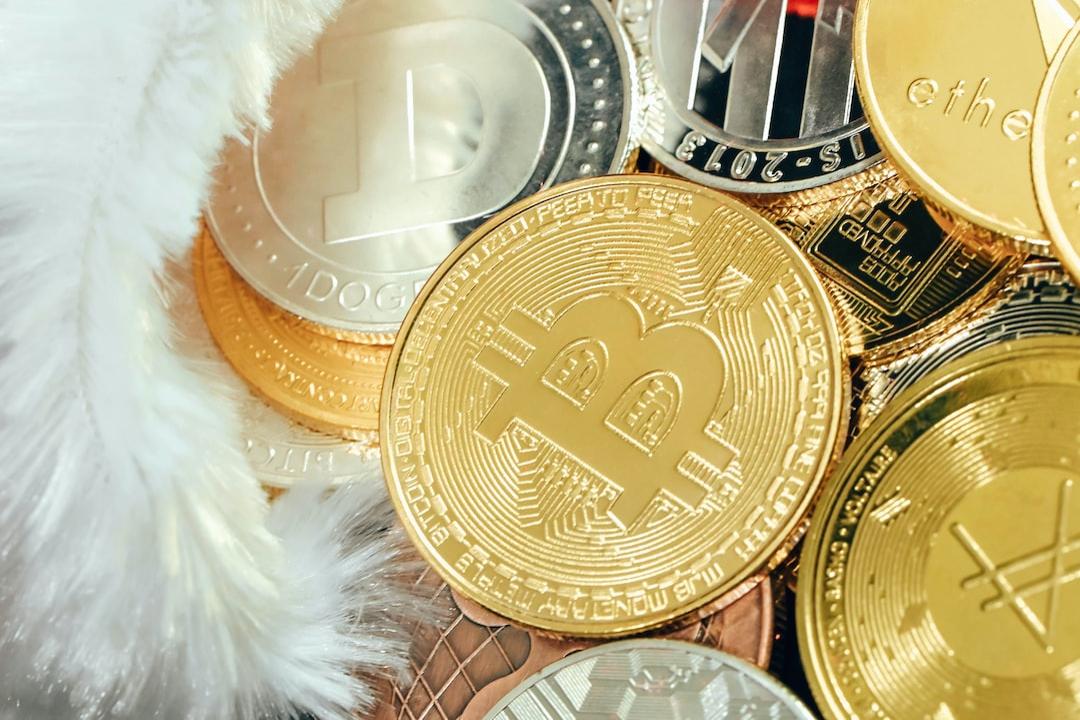 Analytics Platform Reports Bitcoin Whales and Sharks Accumulate $7,890,599,380 in BTC Over Six Weeks – Implications Explained