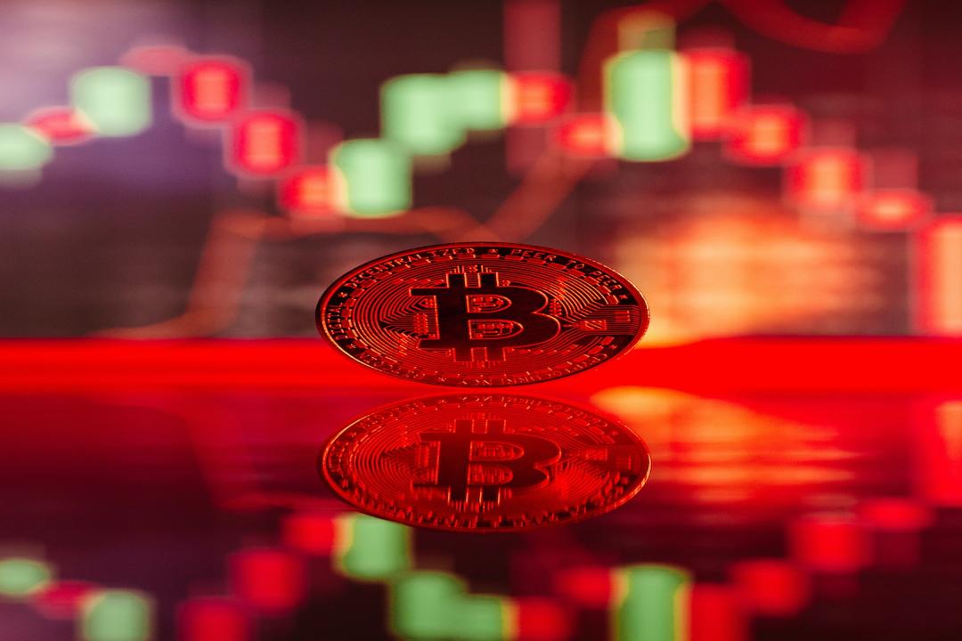 On-Chain Analyst Forecasts Bitcoin’s ‘Parabolic Advance’ Expected Within Six to Twelve Months